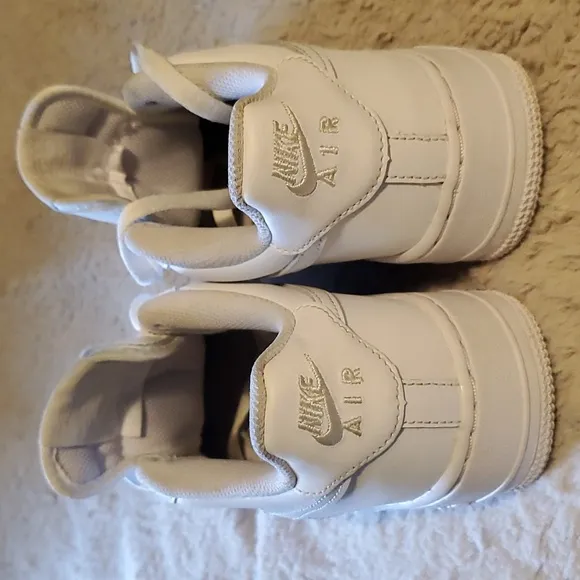 Nike AF 1 White Sneakers EUC