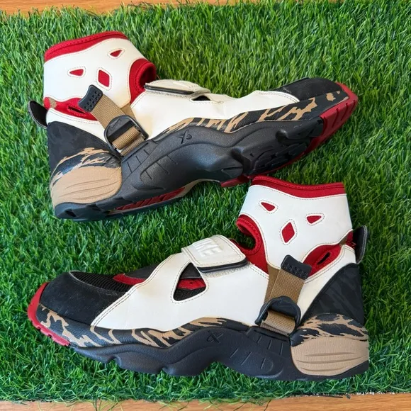 Nike Air Carnivore LE White Red Black