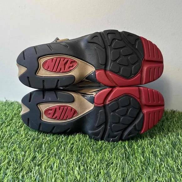 Nike Air Carnivore LE White Red Black