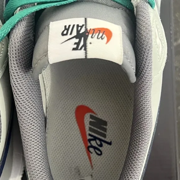 Nike Air Force 1 '07 LV8 'Split - Light Silver Deep Royal'  Size 11M