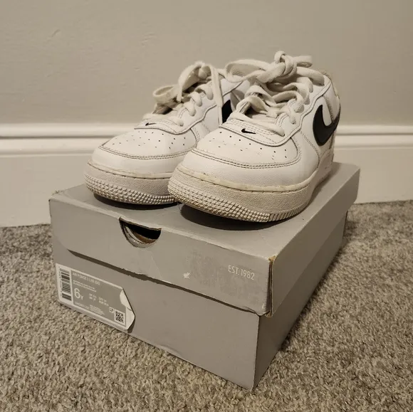 Nike Air Force 1 'Have a Nike Day' White Sneakers Size 6Y DM0983-100
