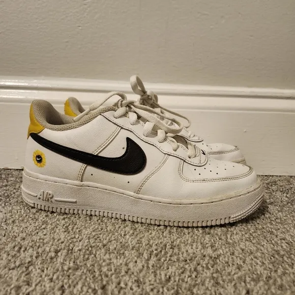 Nike Air Force 1 'Have a Nike Day' White Sneakers Size 6Y DM0983-100