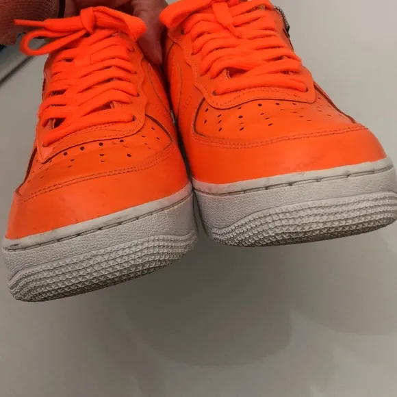 NIKE AIR FORCE 1 LEATHER TOTAL ORANGE RUNNING SNEAKERS MENS SIZE 9