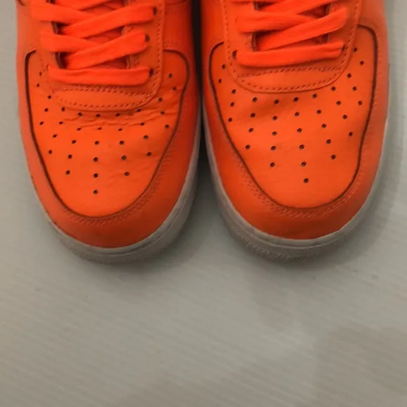NIKE AIR FORCE 1 LEATHER TOTAL ORANGE RUNNING SNEAKERS MENS SIZE 9