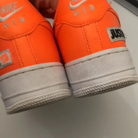 NIKE AIR FORCE 1 LEATHER TOTAL ORANGE RUNNING SNEAKERS MENS SIZE 9