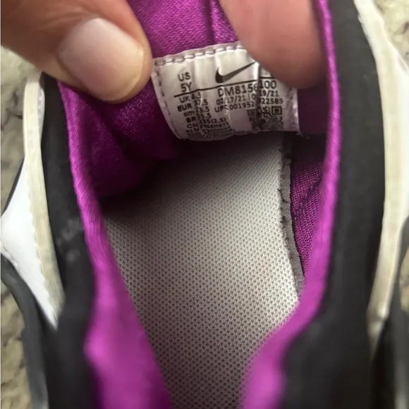 Nike Air Huarache Low Peace, Love, Swoosh Size 5.5