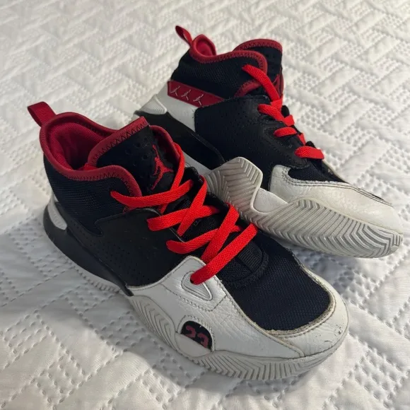 Nike Air Jordan Basketball Sneakers Stay Loyal 2 Boy Size 4Y Red White Black