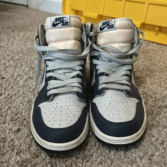 Nike Air Jordan Men's Black and Gray Sneakers