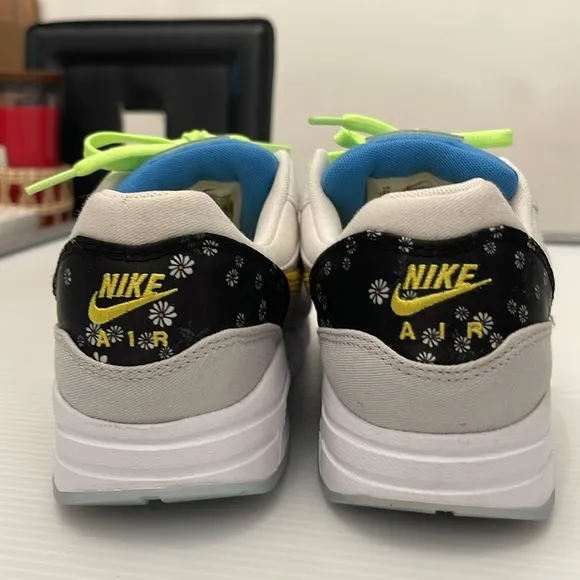 NIKE AIR MAX 1 DAISY RUNNING SNEAKERS BOYS GIRLS SIZE 6Y