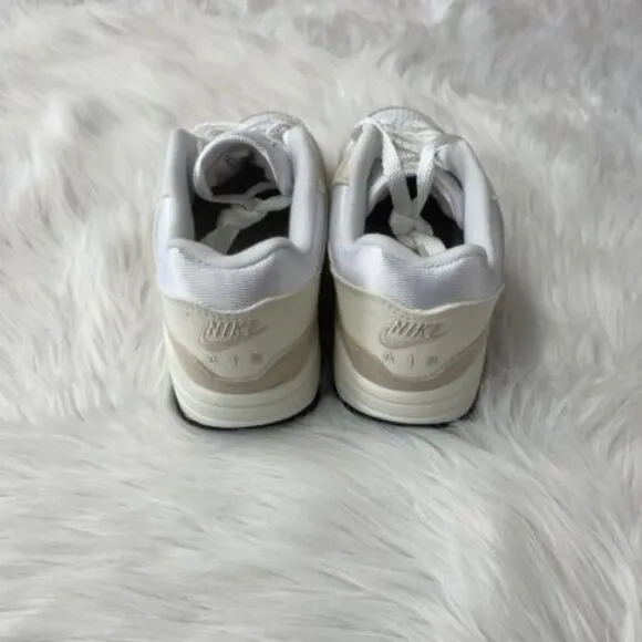 Nike Air Max 1 Low Womens Casual Sneaker Shoes Ivory DZ2628-101 VNDS Size 5.5
