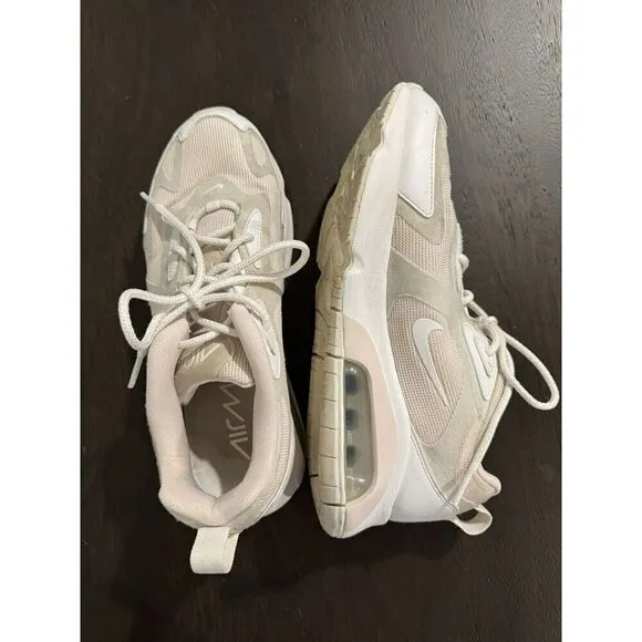 Nike Air Max 200 Light Soft 8.5 Women’s Shoes Sneakers