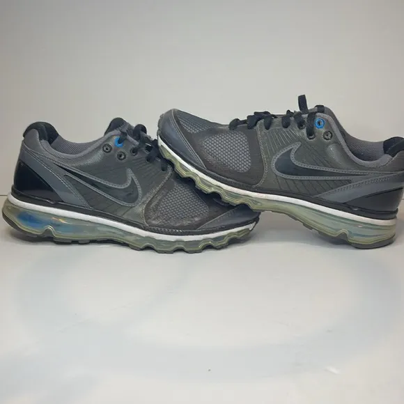 Nike Air Max 2010 Fly Wire Running Sneakers