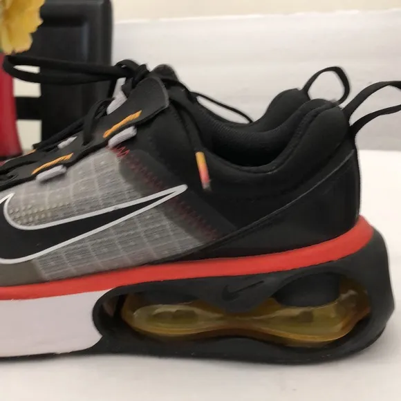 NIKE AIR MAX 2021 CONMIC DUST BIG BUBBLE GS RUNNING SNEAKERS BOYS- GIRLS SIZE 6Y