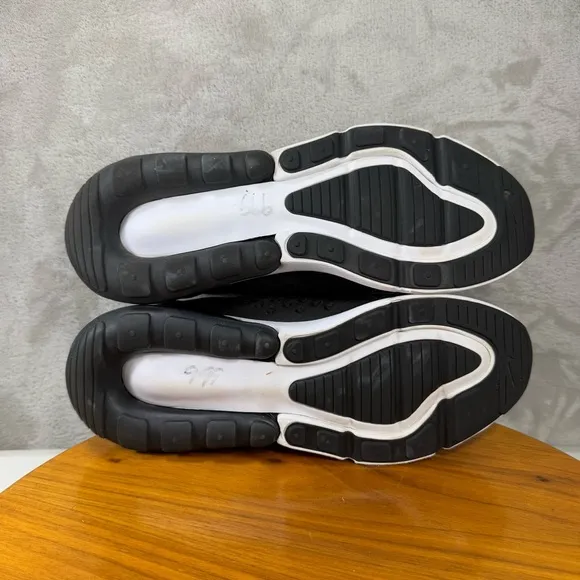 Nike Air Max 270 Extreme GS Black White Running Sneakers Sz 7Y CI1108-001