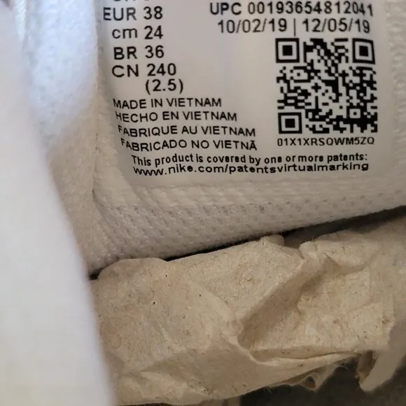 Nike Air Max 270 React BQ0103-100 Boys White/Silver Sneaker Shoes Size US 5.5
