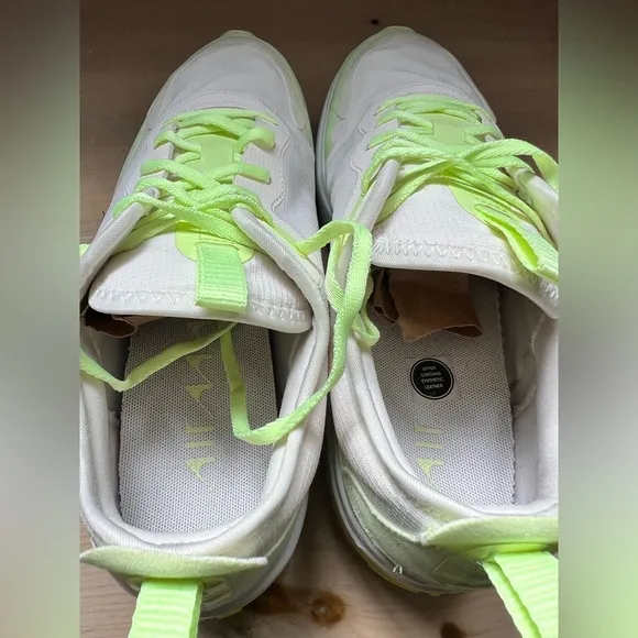 Nike Air Max Dia Sneakers Shoes  AQ4312-004 Trainers Womens Size 8.5