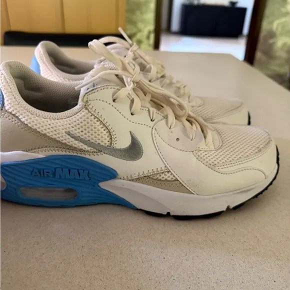 Nike air max Excee Summit White and Blue Air Max Sneakers