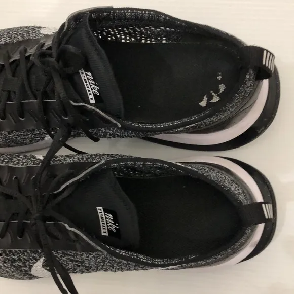 NIKE AIR MAX FLYNIT RACER LIGHT WEIGHT RUNNING SNEAKERS MENS SIZE 11.5