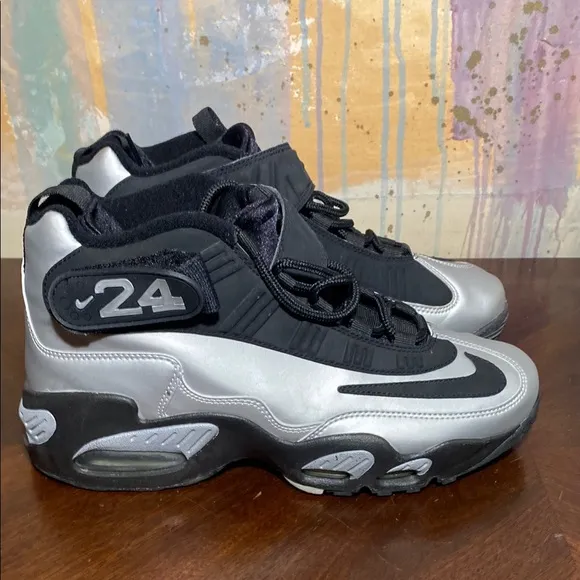 Nike Air Max Griffey 1 Metallic Silver 354912-003 Mens size 8 EUC