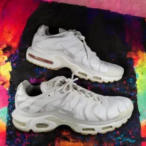 Nike Air Max Plus TN Triple White Leather Mens Size 12 Sneakers AJ2029-100