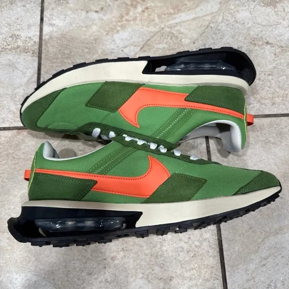 Nike Air Max Pre-Day LX Chlorophyll Sneakers  Mens Size 10
