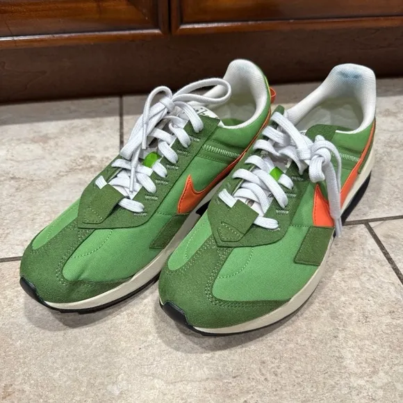 Nike Air Max Pre-Day LX Chlorophyll Sneakers  Mens Size 10