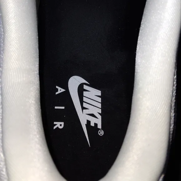 Nike Air Max Sneakers Black, White, Neon Green Men 9.5 new without box