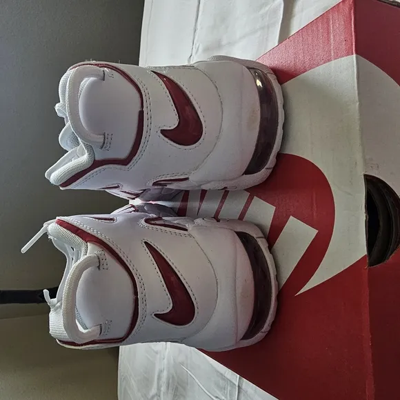 Nike Air More Uptempo White Red Sneakers