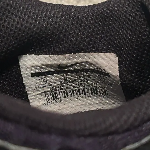 Nike Air Trainer 180 Triple Black Men Size 9 Synthetic Running Sneakers