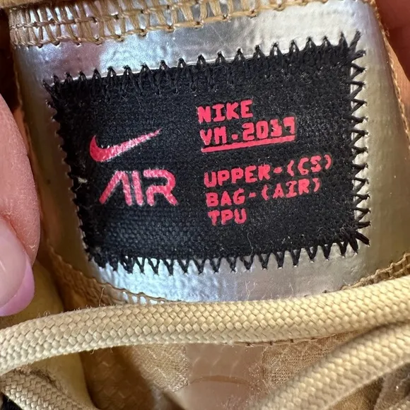 Nike Air Vapormax 2019 in Crimson Gold