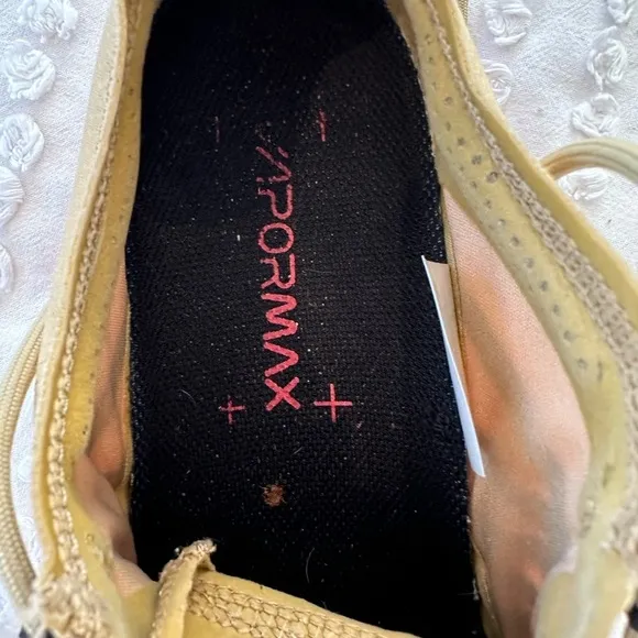 Nike Air Vapormax 2019 in Crimson Gold
