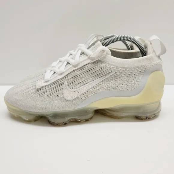 Nike Air Vapormax 2021 Womens Gray Athletic Shoes Sneakers DC4112-100 Size 9