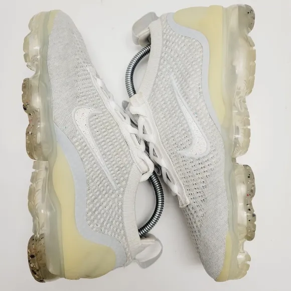 Nike Air Vapormax 2021 Womens Gray Athletic Shoes Sneakers DC4112-100 Size 9
