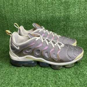 Nike Air Vapormax Plus Grid Print Men's Size 12 Sneakers Shoes 924453-105