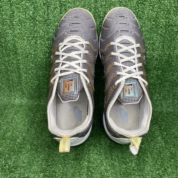 Nike Air Vapormax Plus Grid Print Men's Size 12 Sneakers Shoes 924453-105