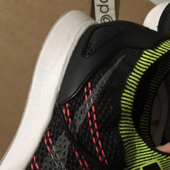 NIKE Air Zoom Mariah Flyknit Racer 'Black Wolf Grey Volt' Sneakers