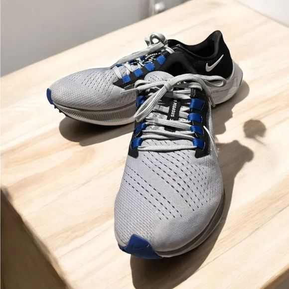 Nike Air Zoom Pegasus 38 White Blue Sneakers. Excellent Condition.