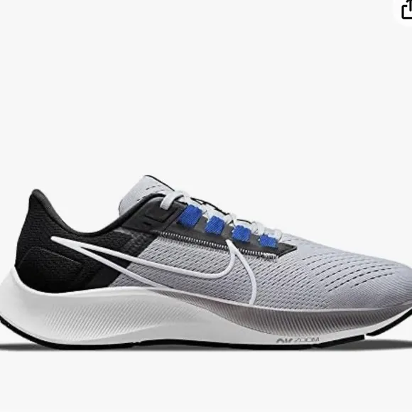 Nike Air Zoom Pegasus 38 White Blue Sneakers. Excellent Condition.