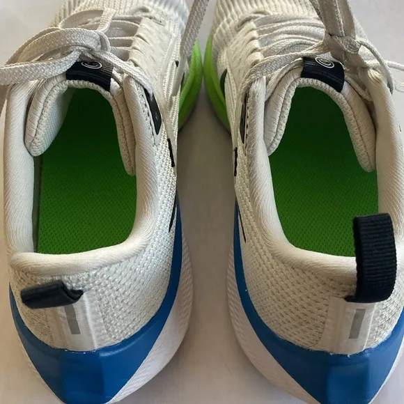 NIKE Air Zoom Pegasus 40 Running Sneakers Big Kids Size 6.5 Y DX2498-006