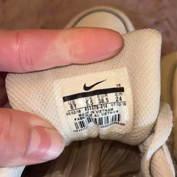 Nike Airmax big kids 6Y off white champagne gold Nike Air Max sneakers shoes​​