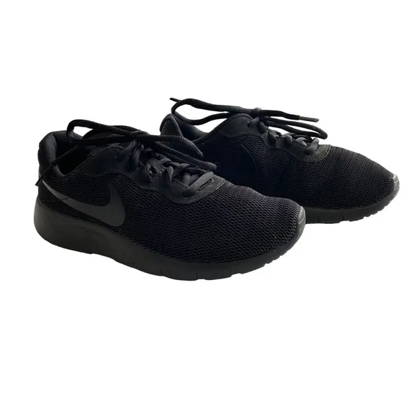 Nike black cross trainer athletic running weight lifting aerobics sneaker 4.5