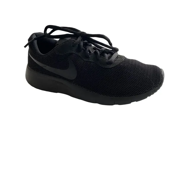 Nike black cross trainer athletic running weight lifting aerobics sneaker 4.5