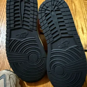 Nike Black Sneakers with Durable Rubber Soles