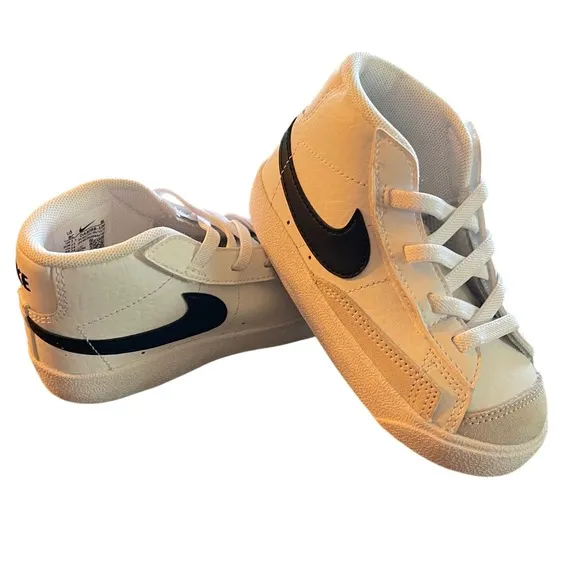 Nike Blazer Mid '77 Toddler Sneakers White Black Orange Swoosh DA4088-100 Sz  8C