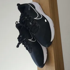 Nike Downshifter 12 Sneakers