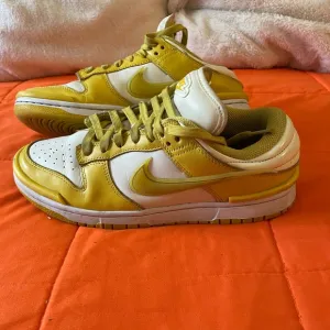 Nike Dunk Twist Shoes Womens 9 Sneakers