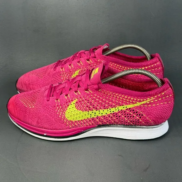 Nike Flyknit Racer Fireberry athletic sneaker shoes men’s size 10.5