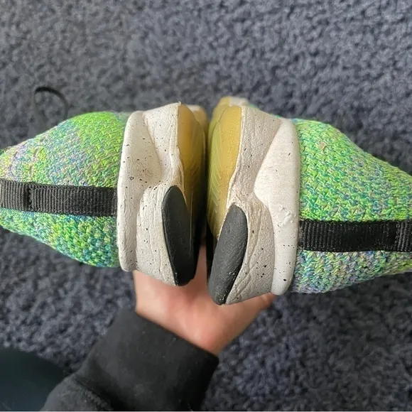 𝅺nike Flyknit Sneakers Size 8 Running