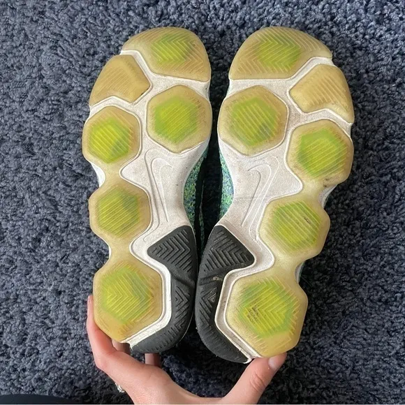 𝅺nike Flyknit Sneakers Size 8 Running