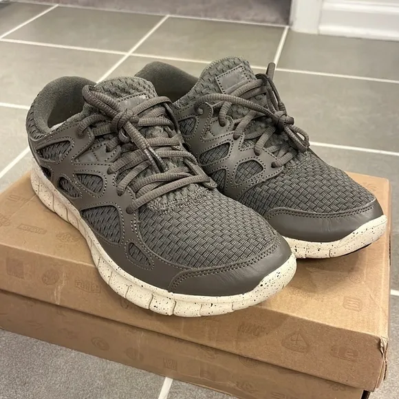 Nike Free Run ( 2) Wvn Ltr NRG shoes sneakers 553280 220 Mens Size 6.5 Womens 8